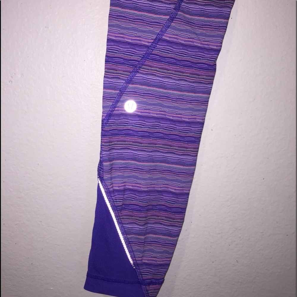 LULULEMON ,Purple stripes leggings (6)w/mesh - Picture 13 of 16